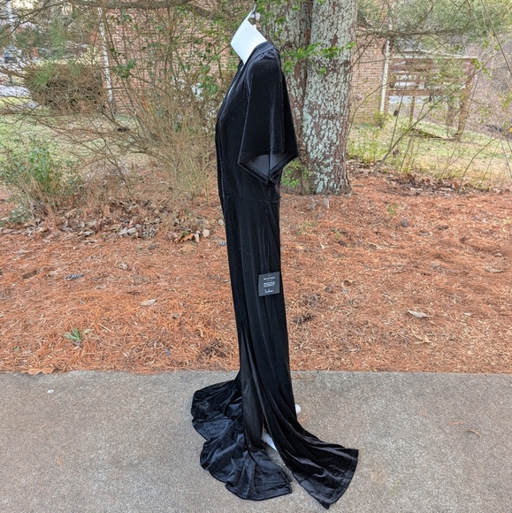 Lulu's Elegant Evenings Black Velvet Flutter Sleeve Trumpet Maxi Dress Size 3X - Picture 5 of 10